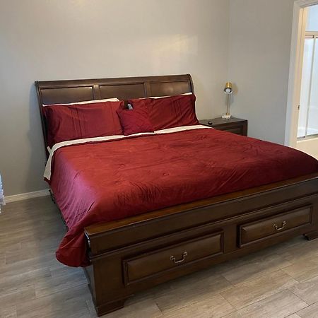 Cozy Getaway With King Bed Near Utrgv Διαμέρισμα Edinburg Εξωτερικό φωτογραφία