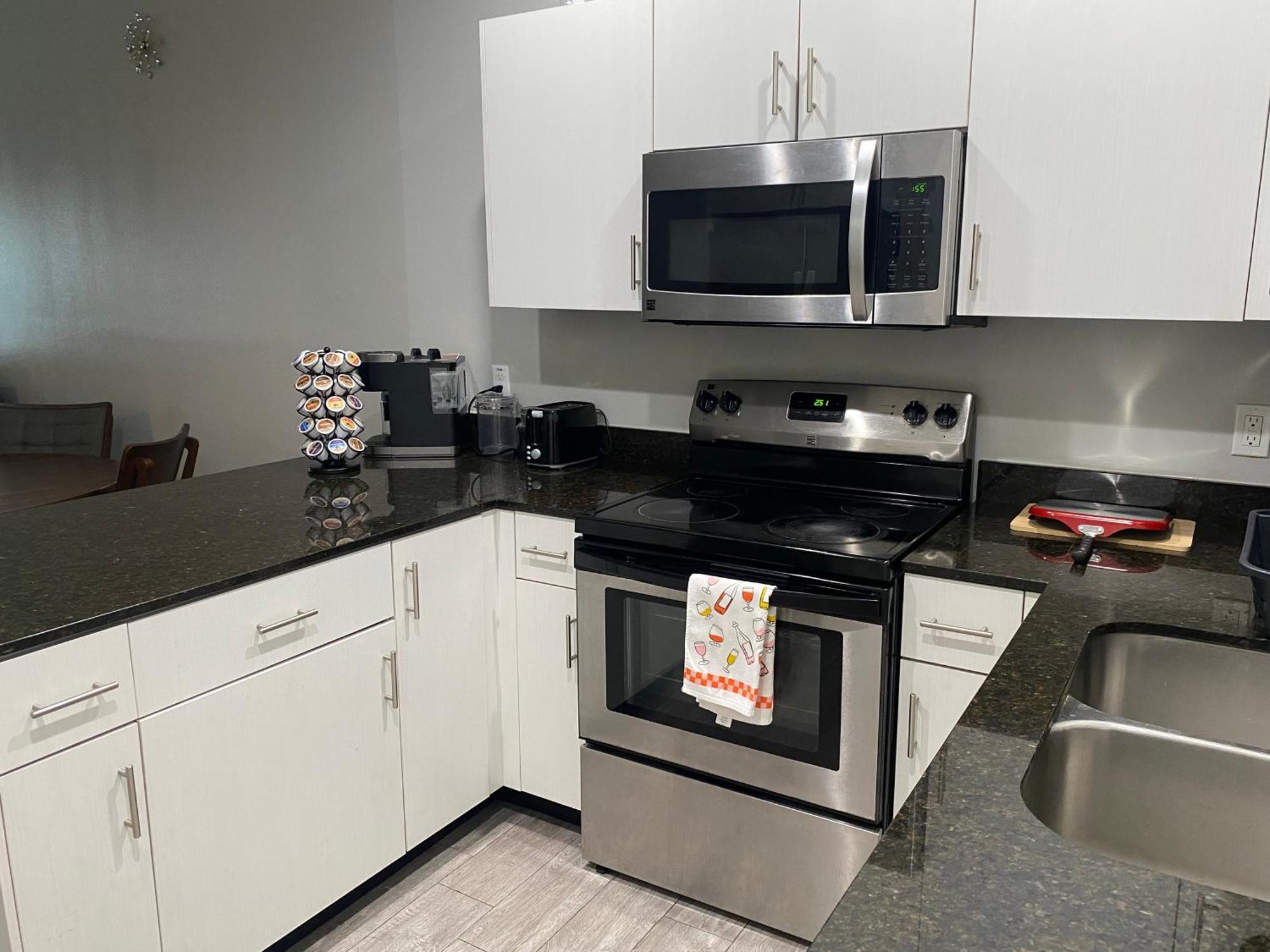 Cozy Getaway With King Bed Near Utrgv Διαμέρισμα Edinburg Εξωτερικό φωτογραφία